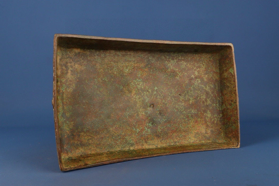 Zhou Dynasty Bronze four legged wall clock dial