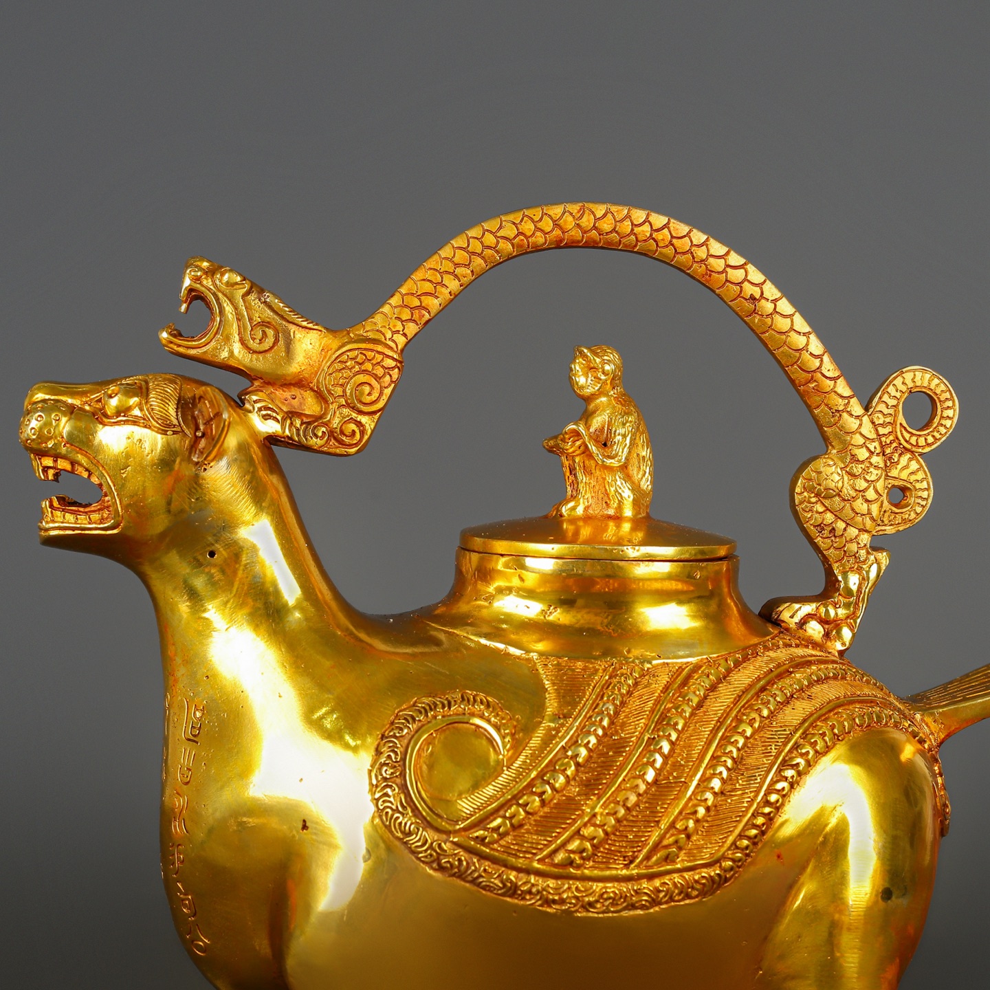 Han Dynasty Bronze and Real Gold Beast Lift