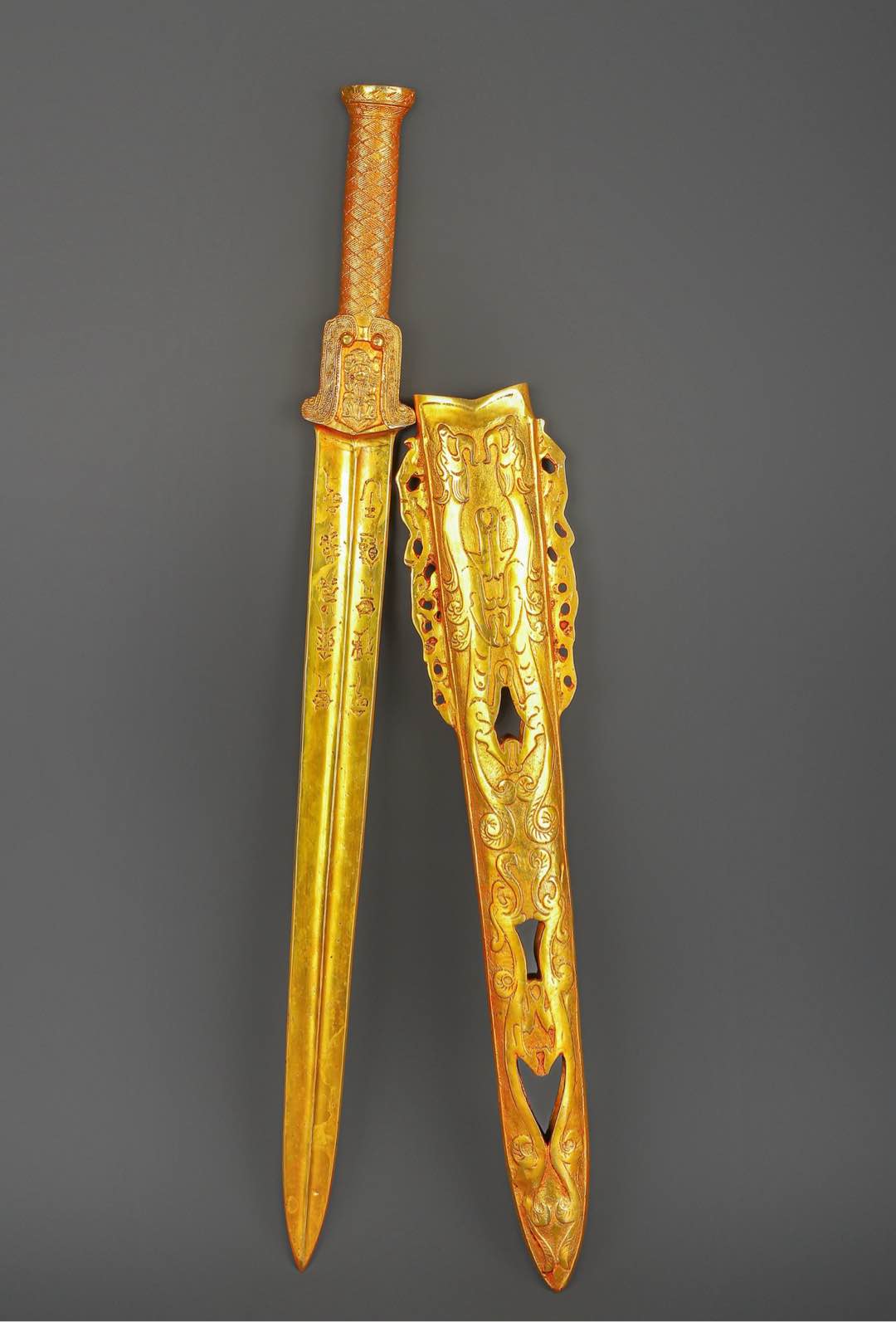 Han Dynasty Bronze and Real Gold General Sword