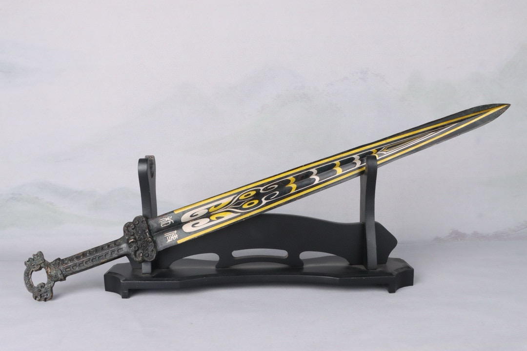 Han Dynasty Bronze and gold and silver sword