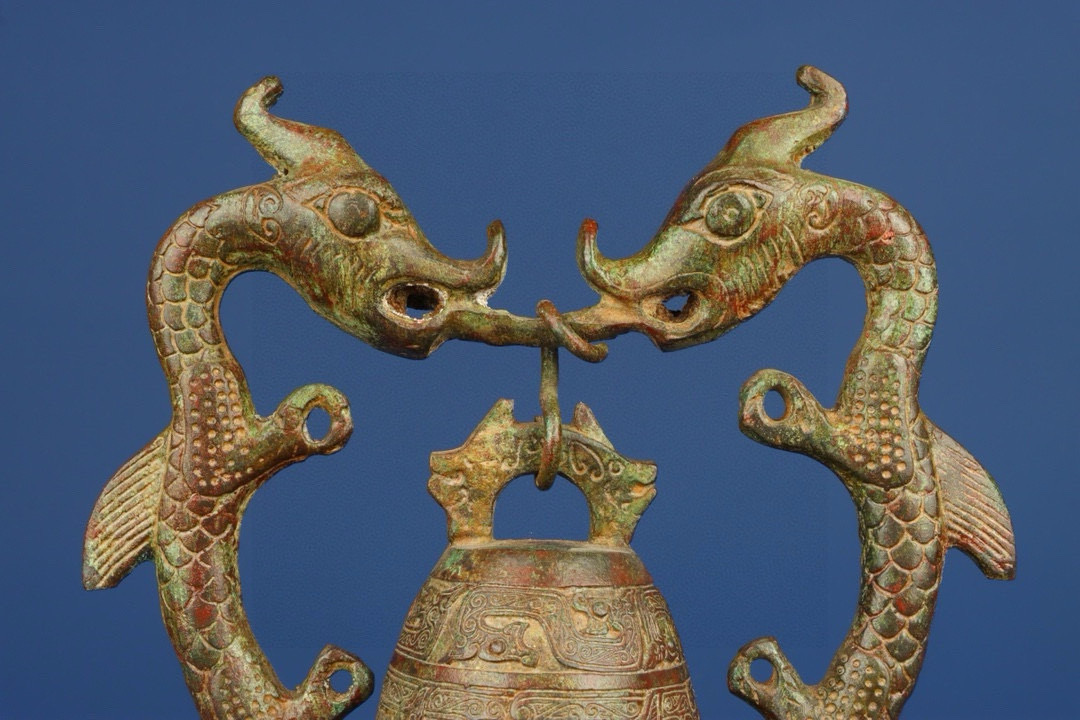 Han Dynasty Bronze Manchurian Double Dragon Bell