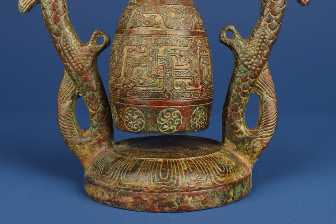 Han Dynasty Bronze Manchurian Double Dragon Bell