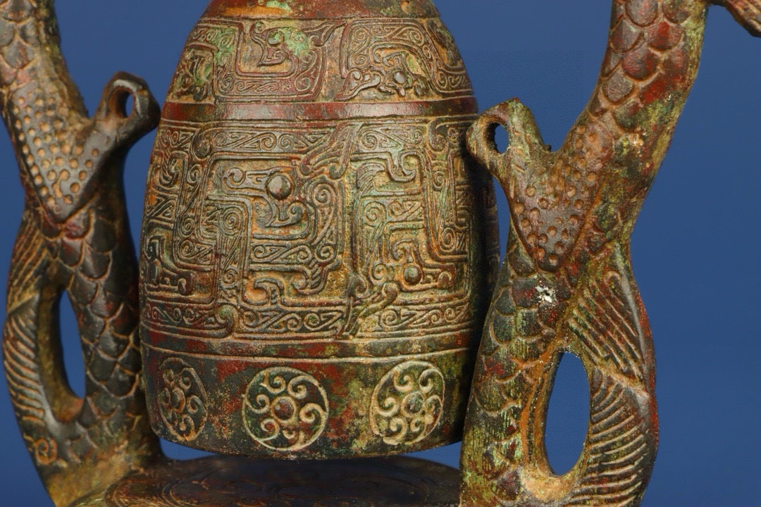 Han Dynasty Bronze Manchurian Double Dragon Bell