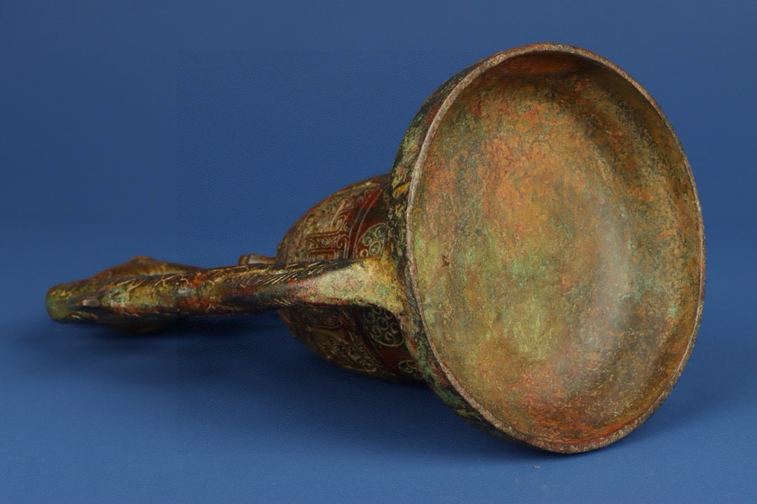 Han Dynasty Bronze Manchurian Double Dragon Bell