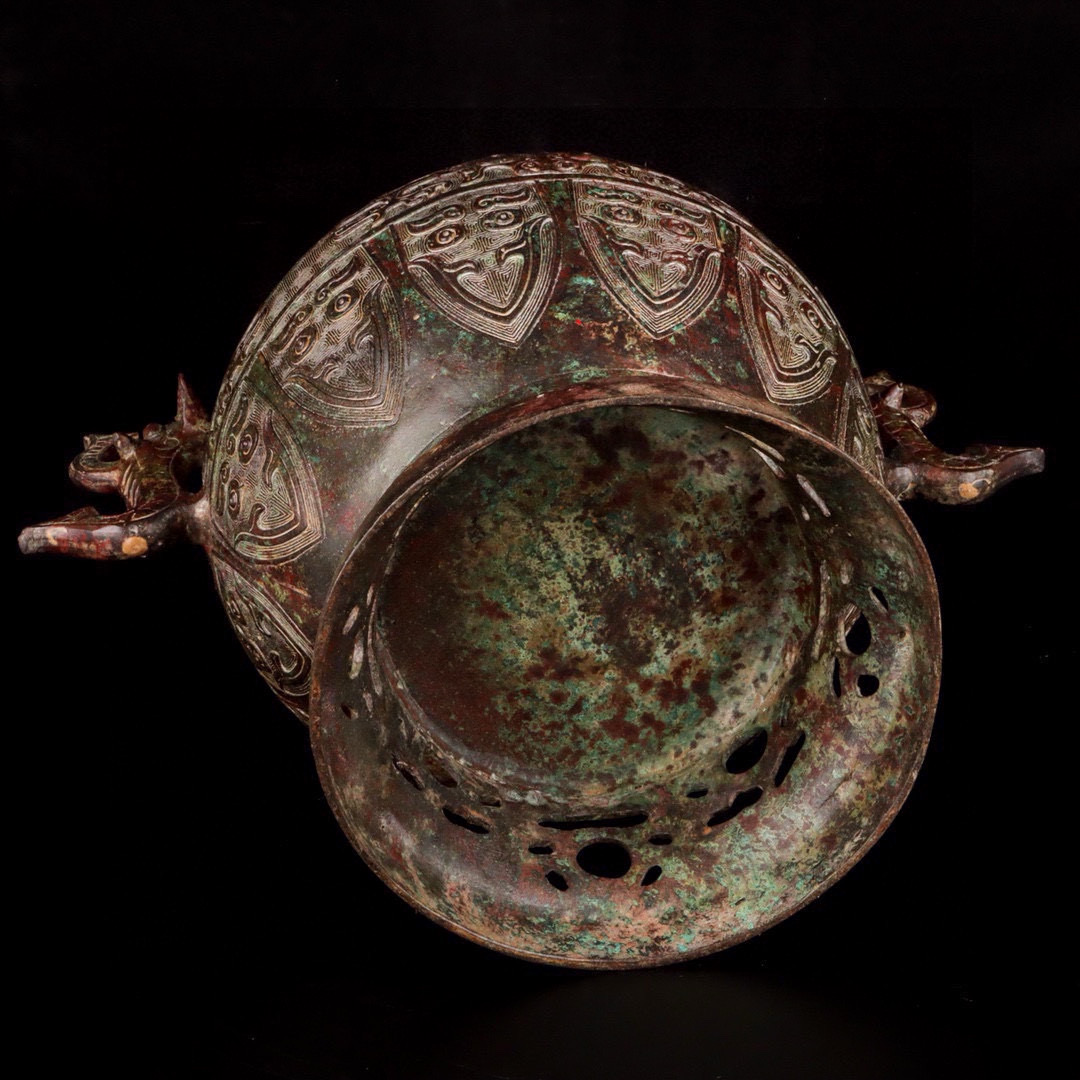 Zhou Dynasty Bronze Double Dragon Elephant Round Lei