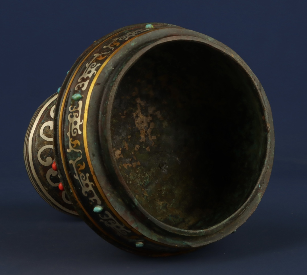 Han Dynasty Bronze gold and silver inlaid with multi precious stones Boshan furnace