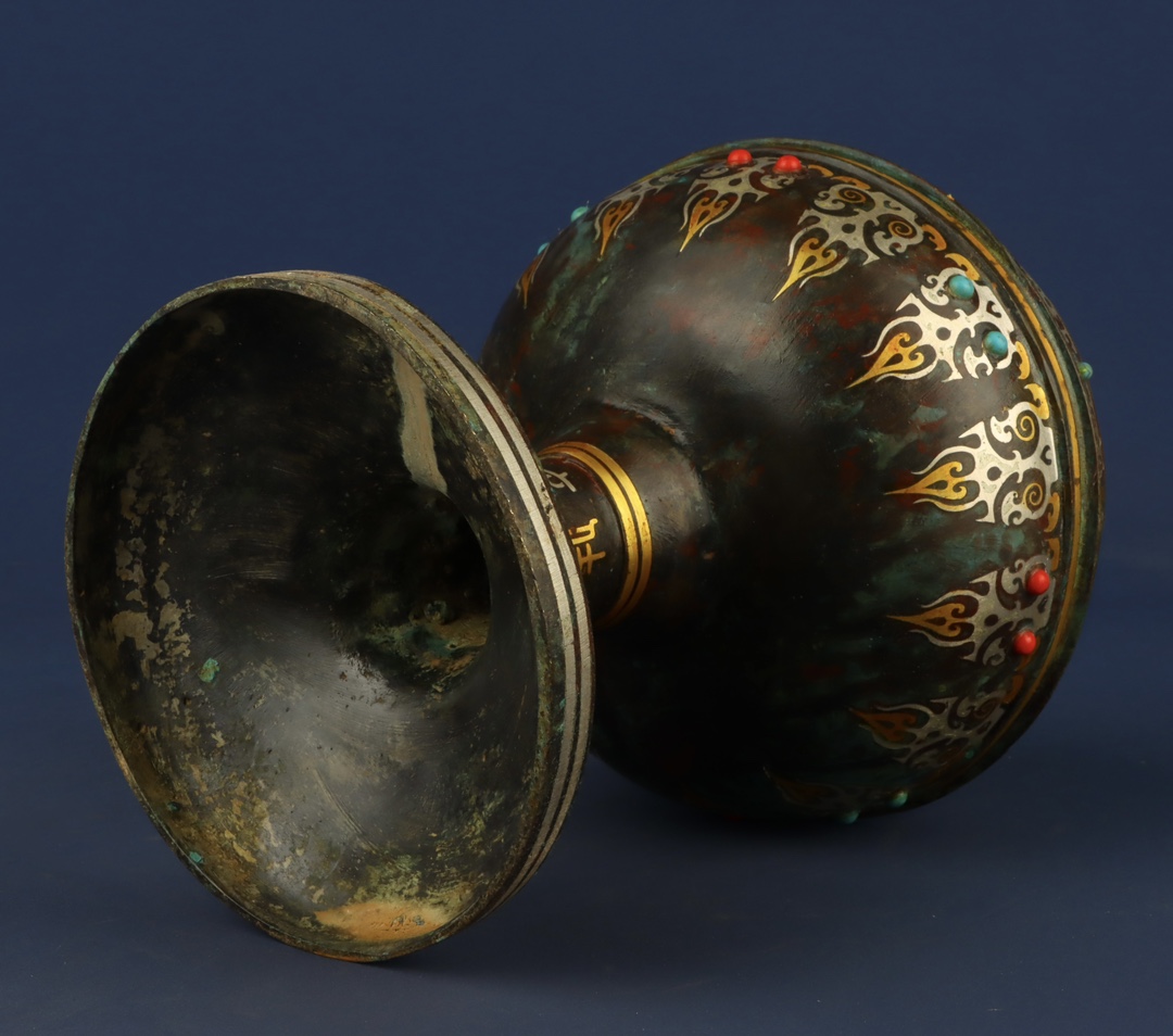 Han Dynasty Bronze gold and silver inlaid with multi precious stones Boshan furnace