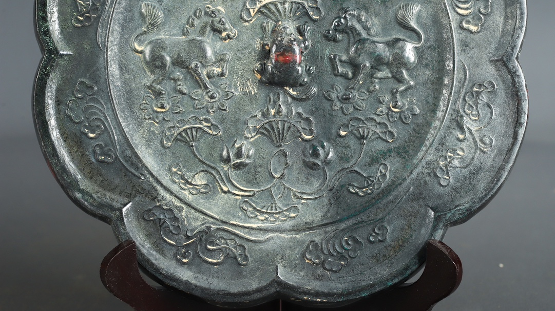 Tang Dynasty Bronze double horse pattern mirror