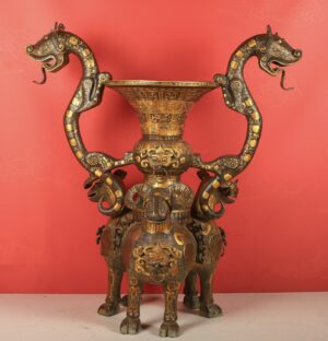 Zhou Dynasty Bronze and gold three sheep and two dragons