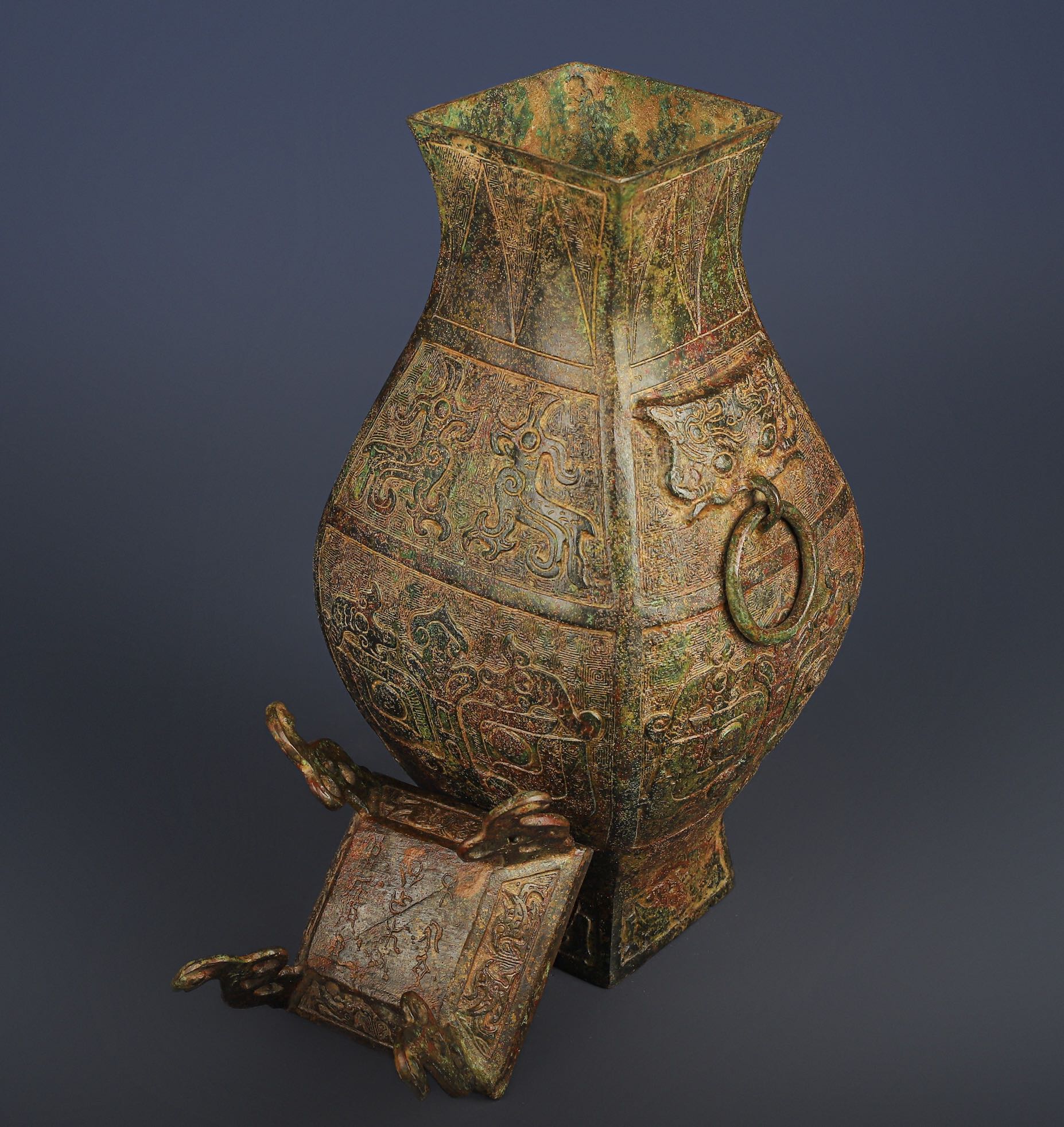 Han Dynasty Bronze square vase with dragon and phoenix patterns