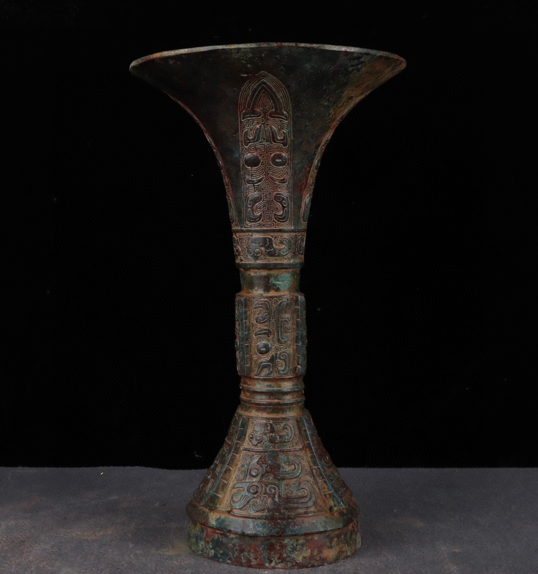Zhou Dynasty Bronze Flower Goblet
