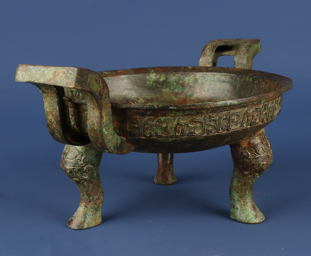 Han Dynasty Bronze inscribed three legged plate