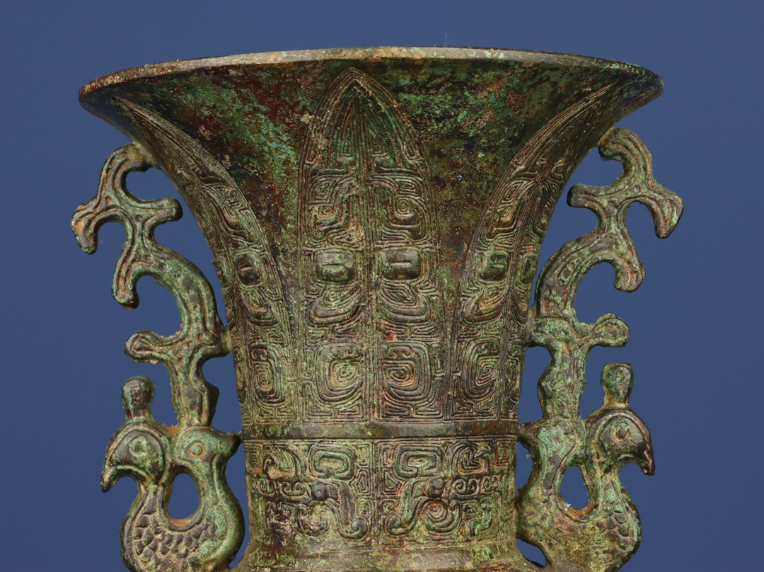 Zhou Dynasty Bronze four legged double phoenix round statue
