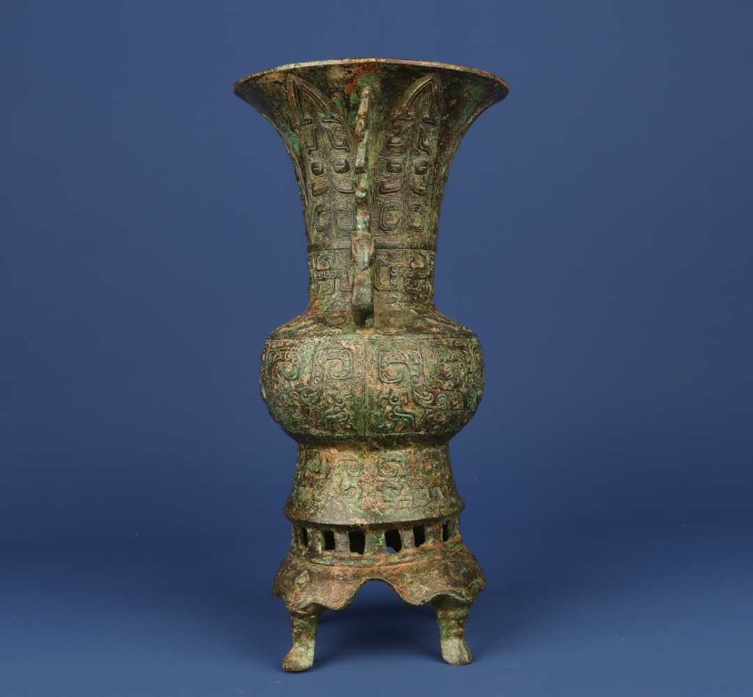 Zhou Dynasty Bronze four legged double phoenix round statue