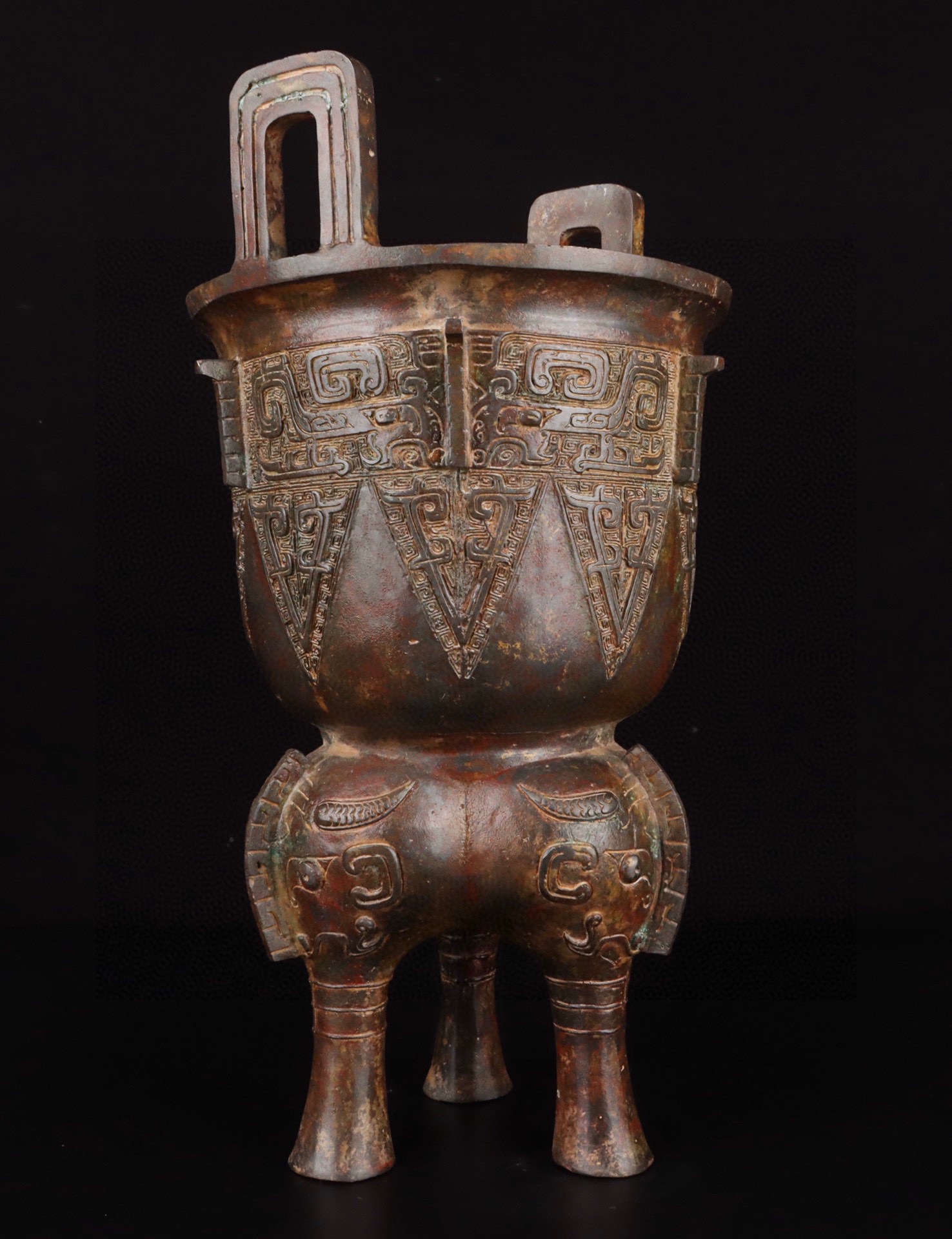 Zhou Dynasty Bronze Am yan