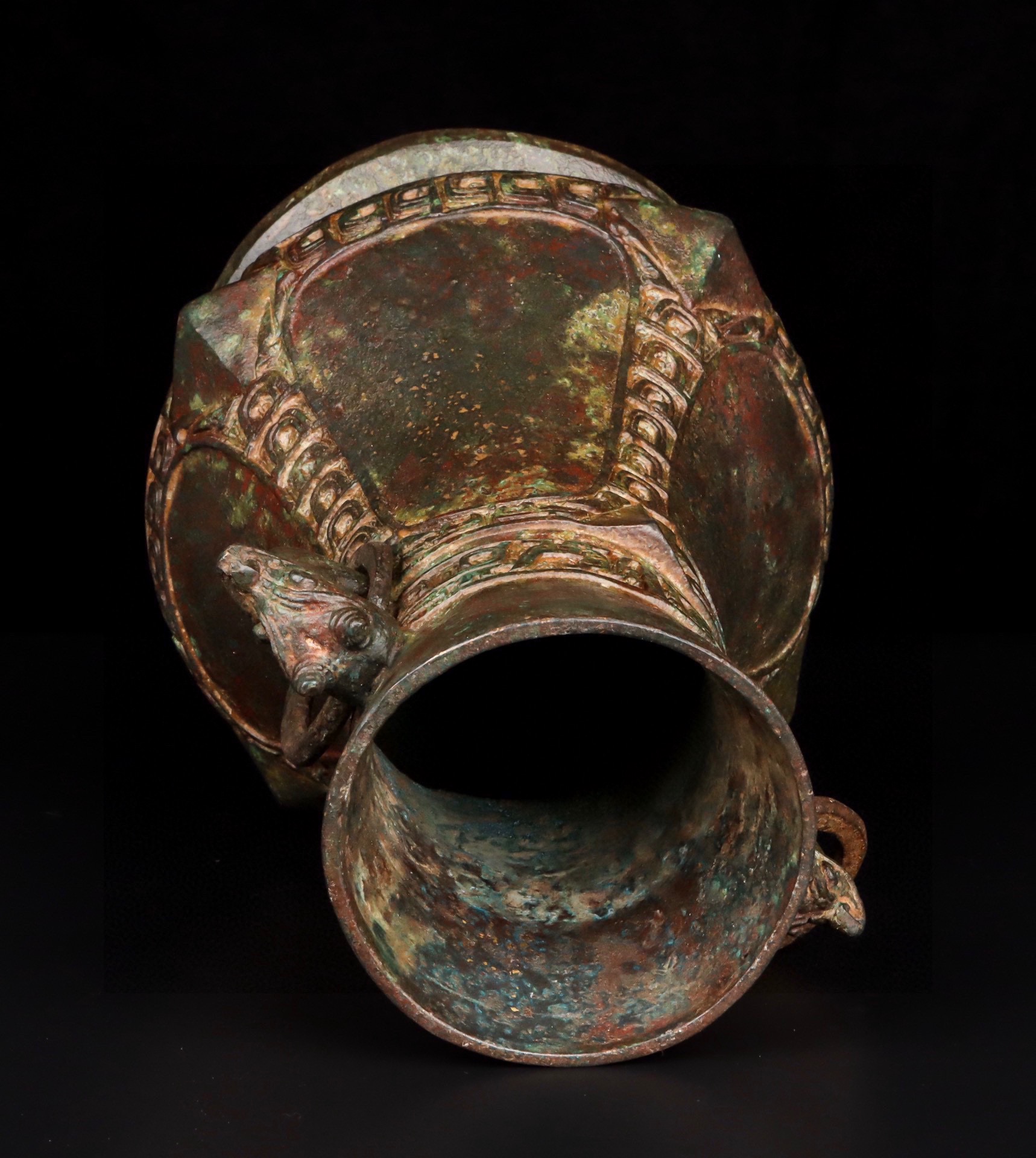 Han Dynasty Bronze round bottle