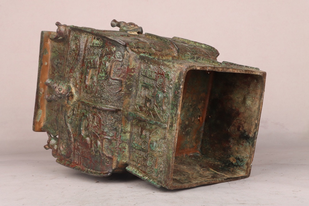 Zhou Dynasty Bronze Square Lei