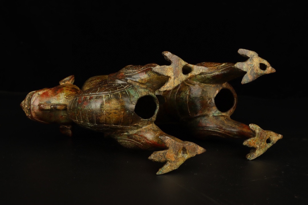 Han Dynasty Bronze Curved Dragon