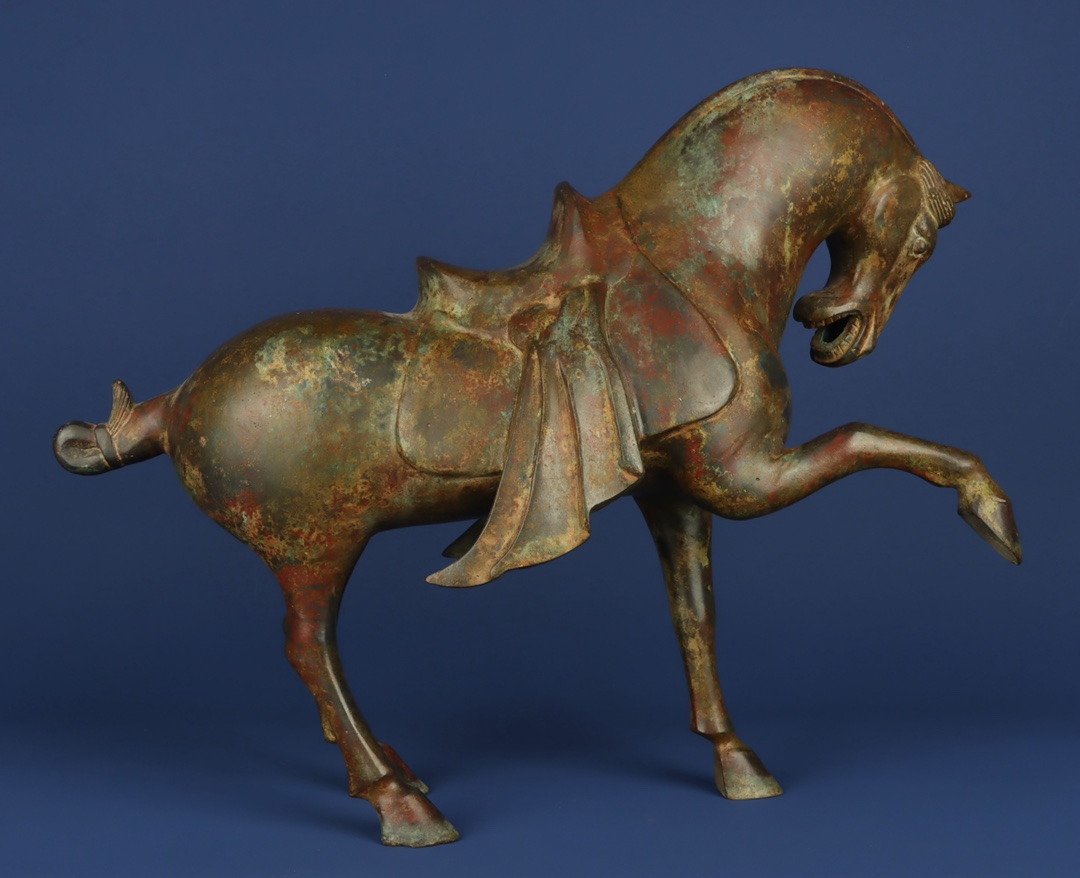 Han Dynasty Bronze pommel horse