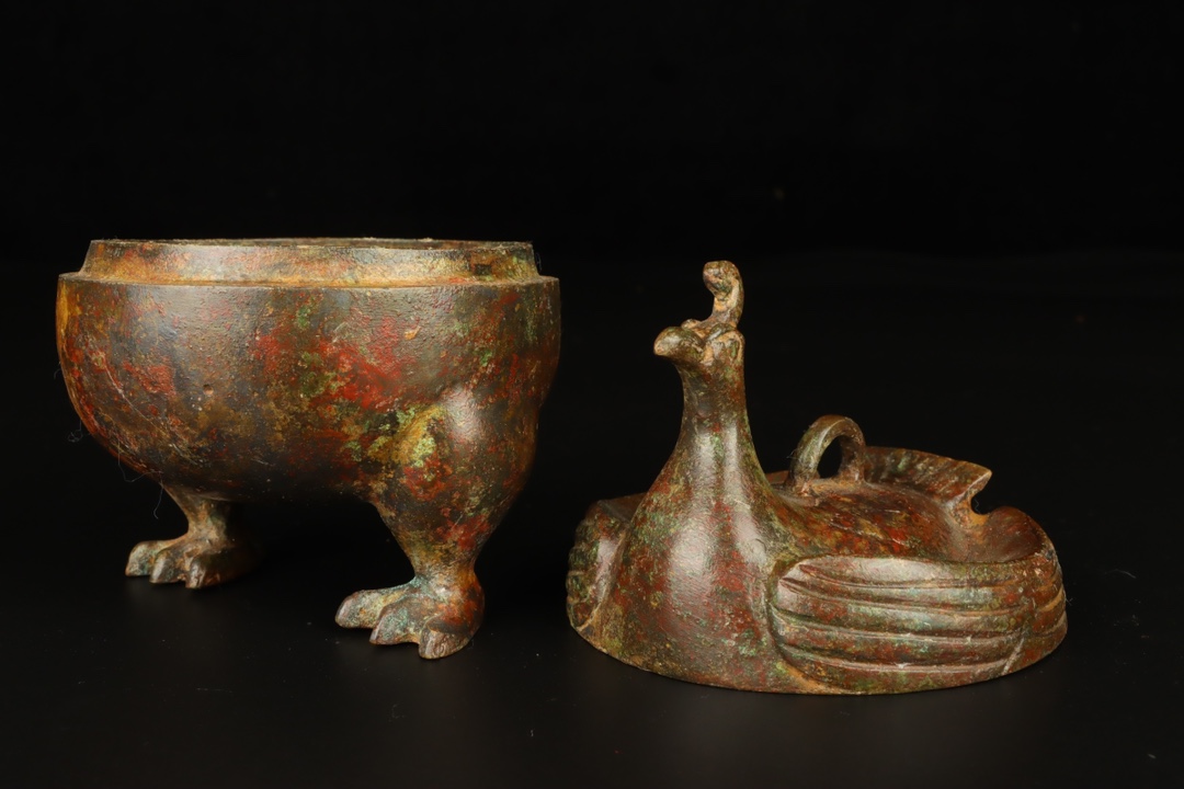 Han Dynasty Bronze animal shaped vessels