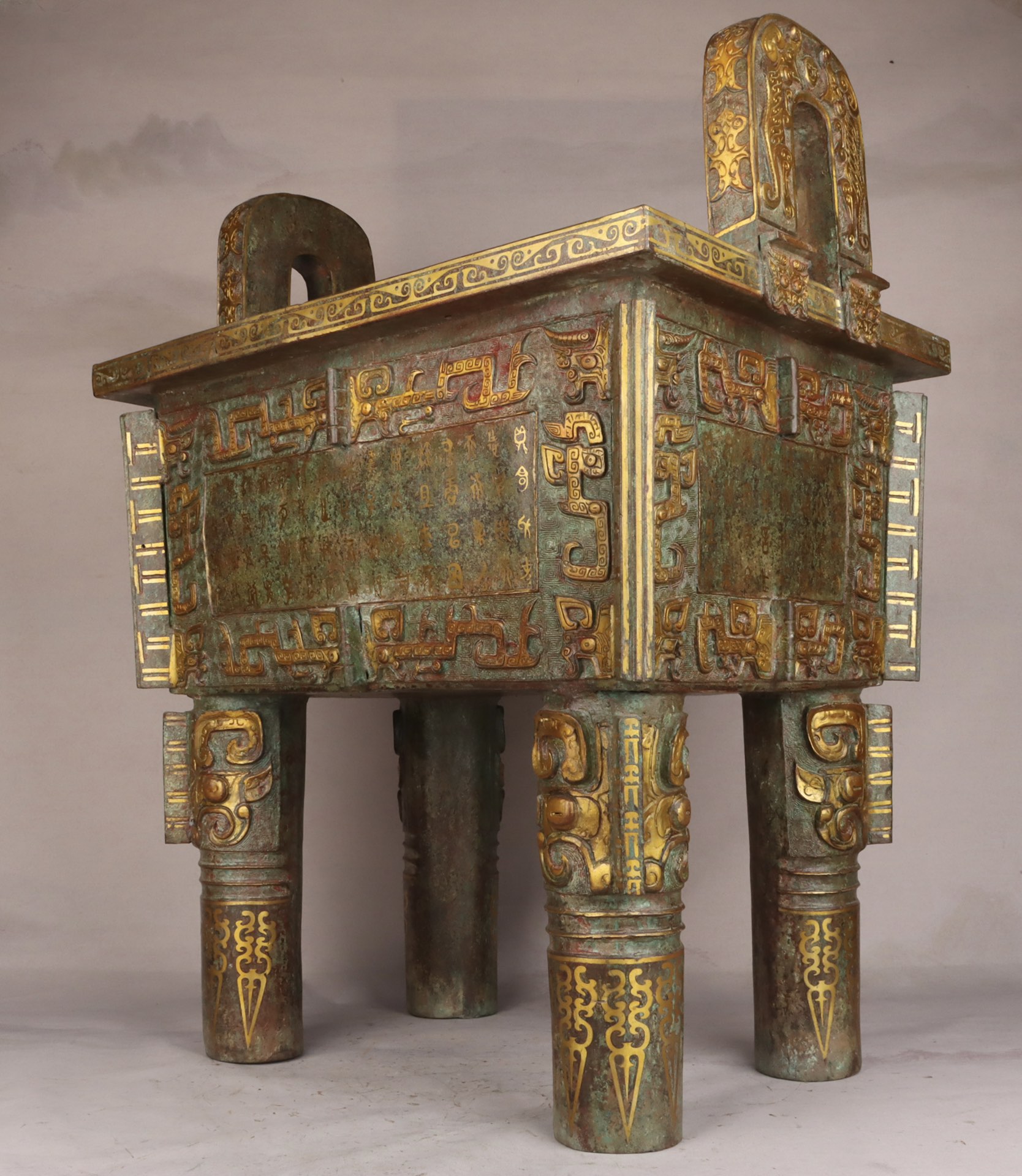 Zhou Dynasty Bronze tripod with gold and silver inscriptions