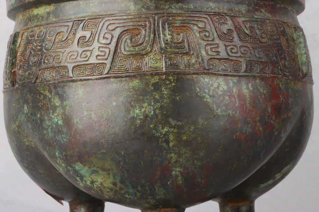 Han Dynasty Bronze Round Tripod