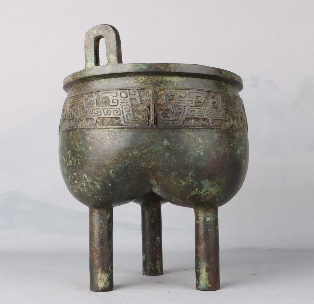 Han Dynasty Bronze Round Tripod