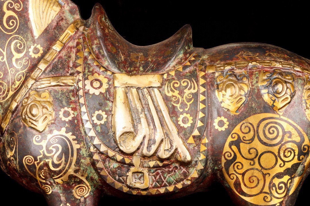 Han Dynasty Bronze and gold pommel horse
