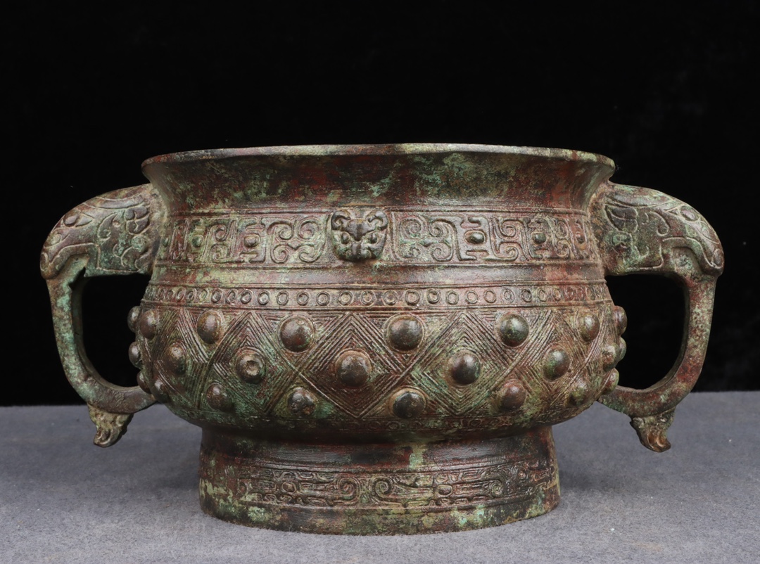 Zhou Dynasty Bronze Nipple Gui Basin