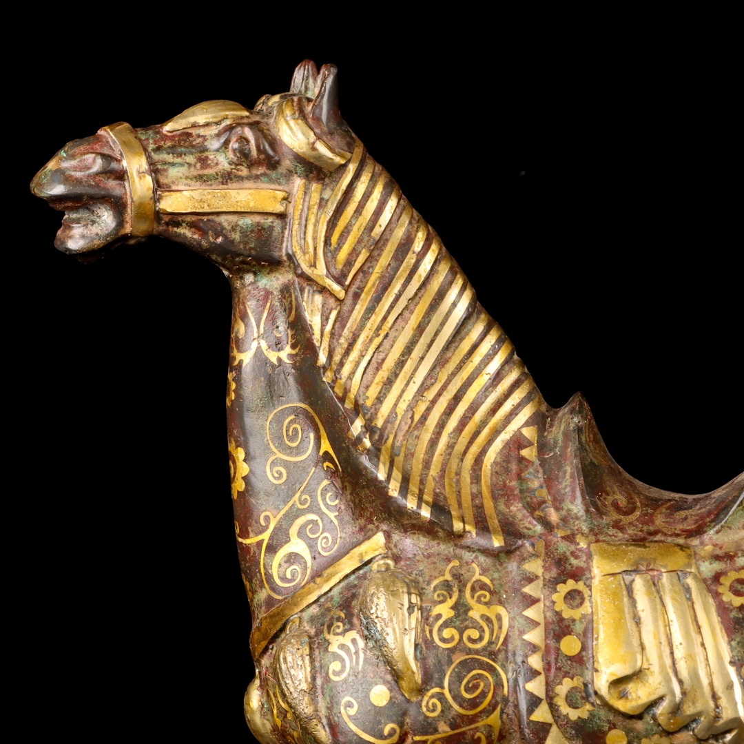 Han Dynasty Bronze and gold pommel horse