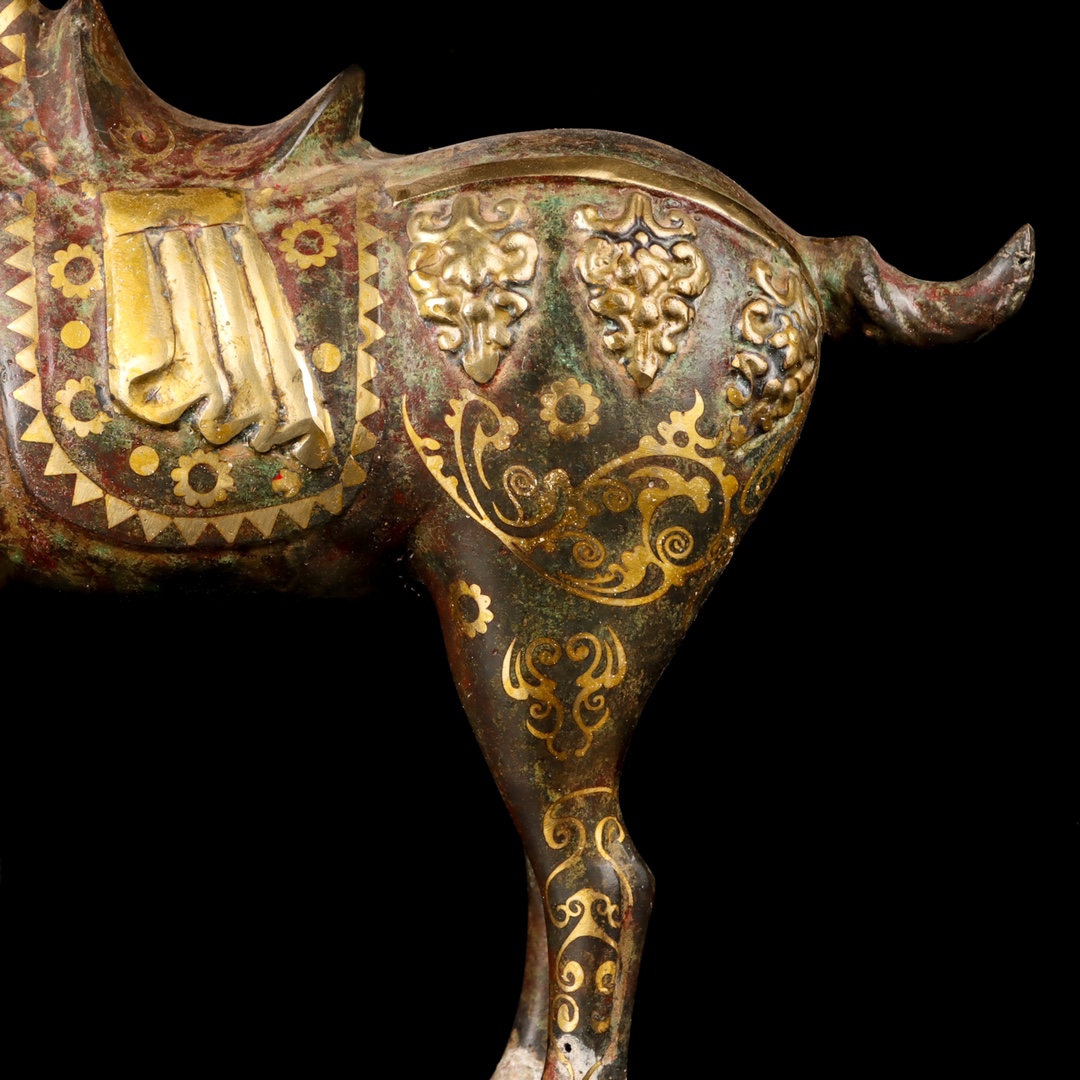 Han Dynasty Bronze and gold pommel horse