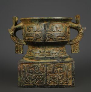 Zhou Dynasty Bronze square gui with animal mask pattern