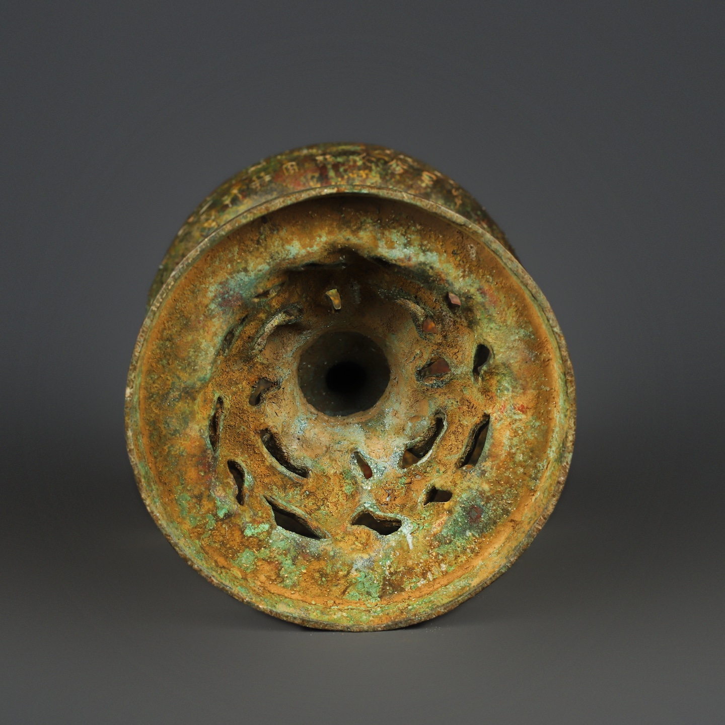 Han Dynasty Bronze Standing Phoenix Boshan Furnace