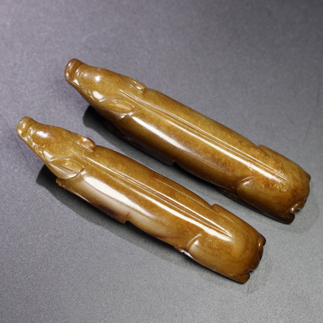 Chinese Natural Jade Carved pigs