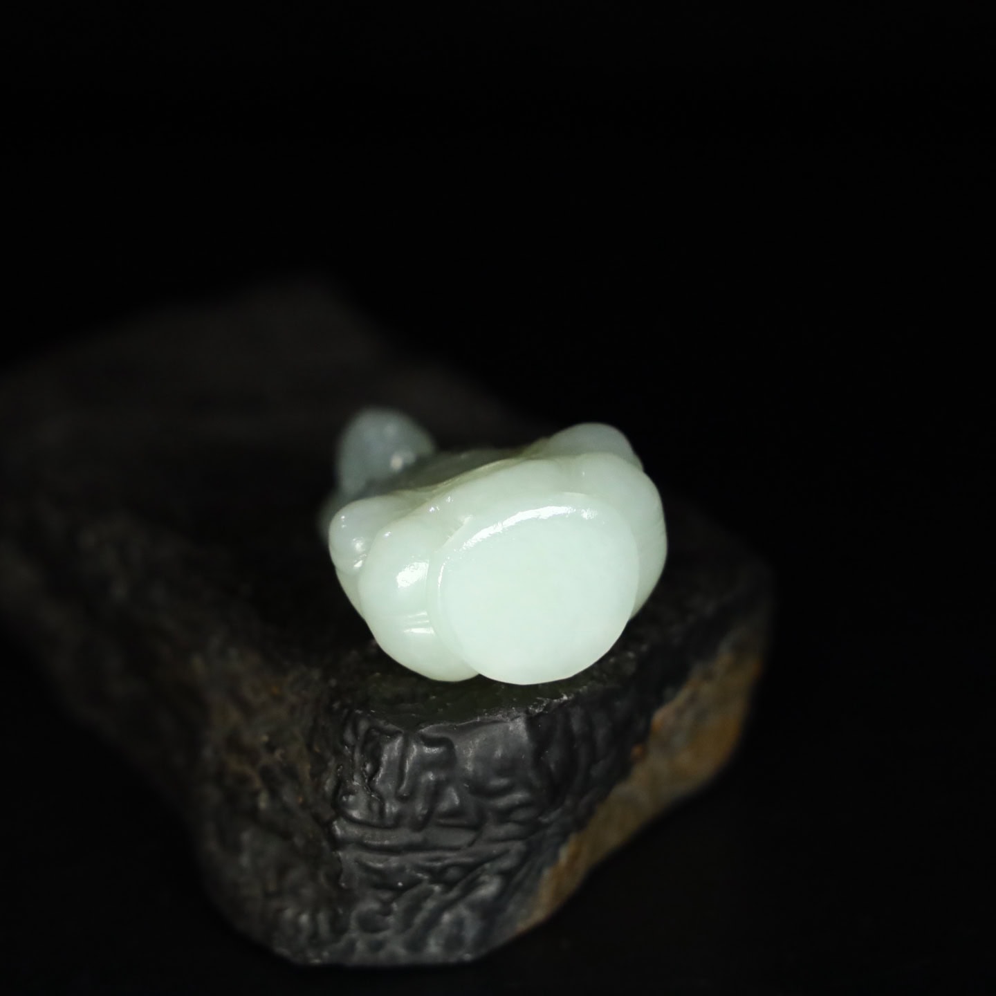 Chinese Natural Jade Carved Guanyin