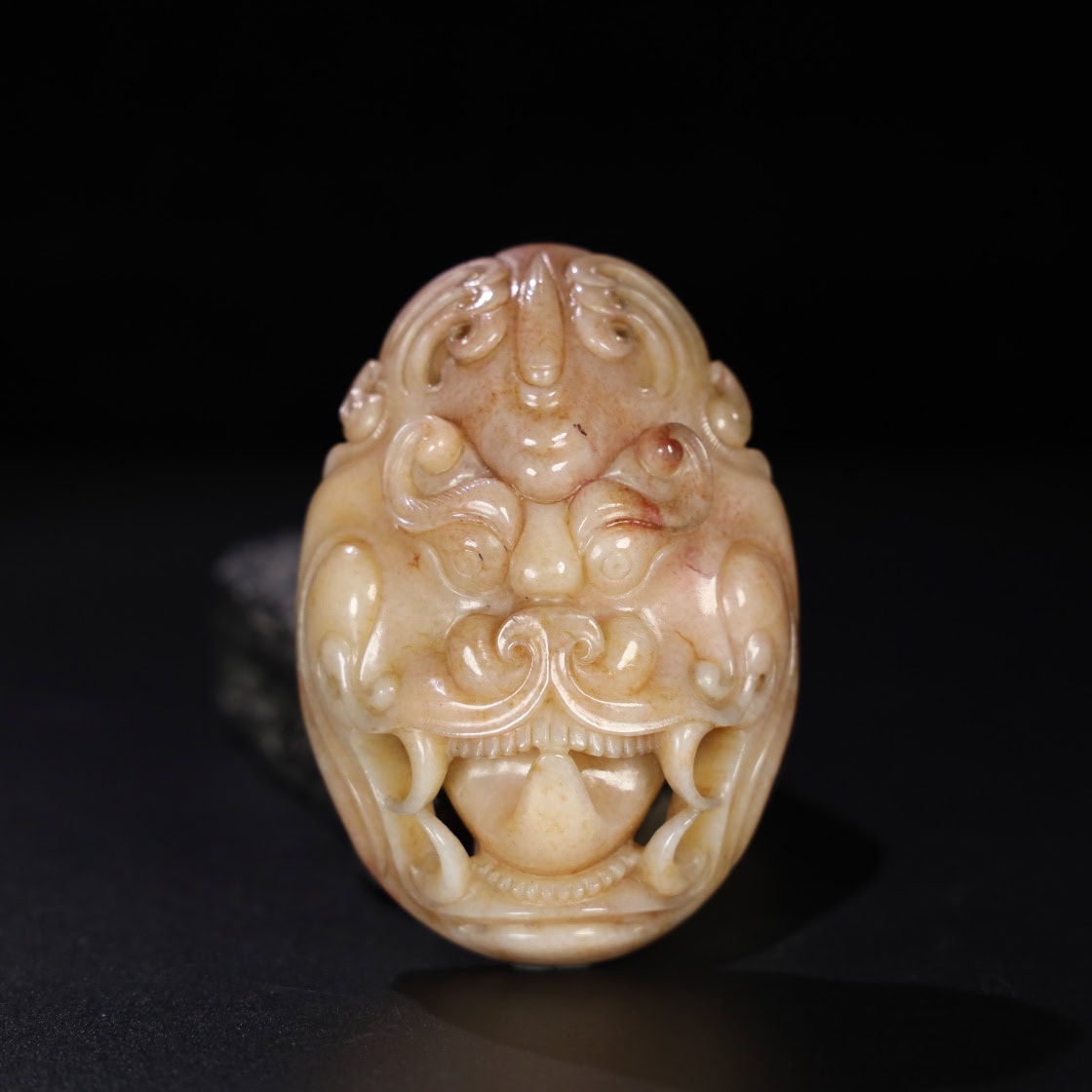 Chinese Natural Jade Carved animal-faced belt buckle