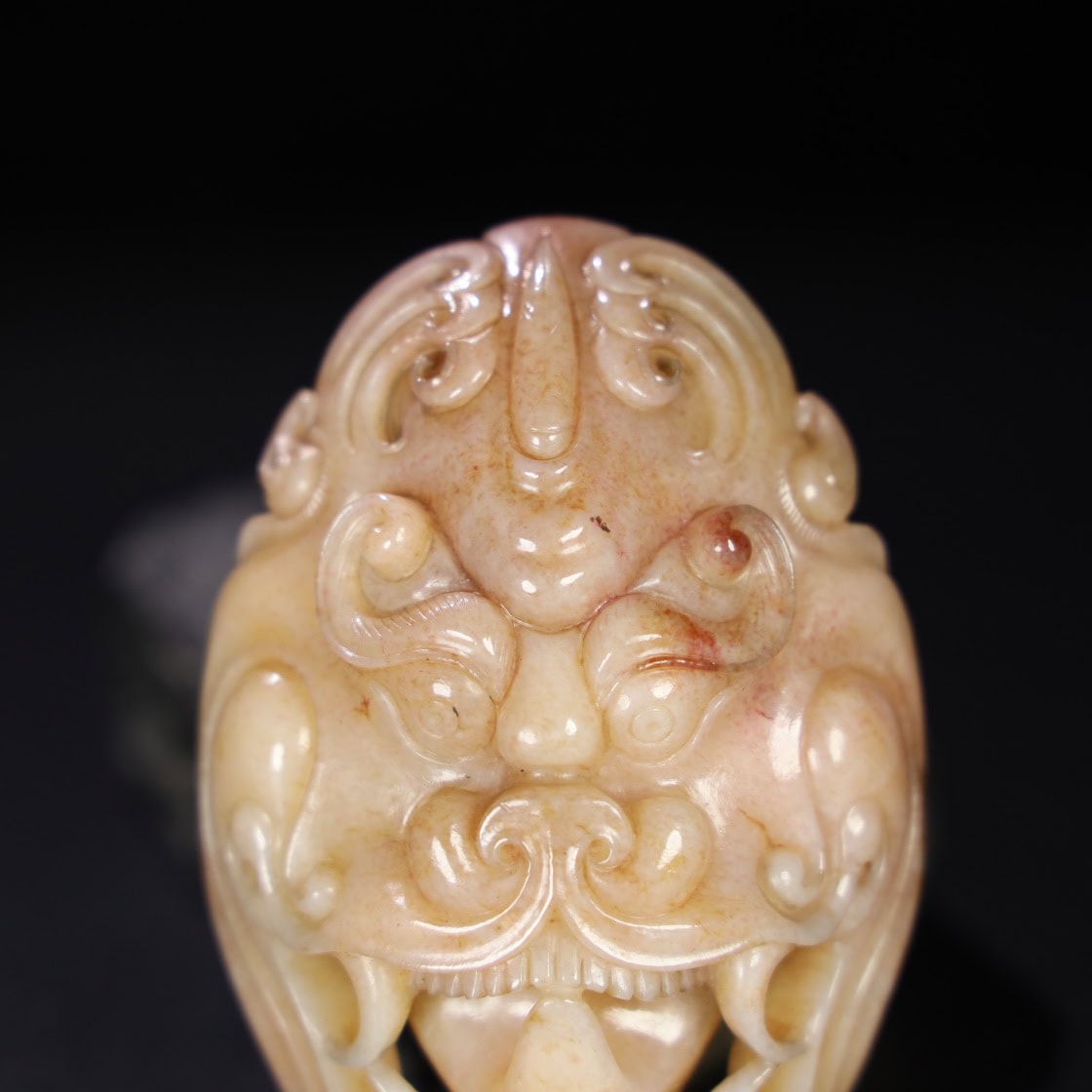Chinese Natural Jade Carved animal-faced belt buckle