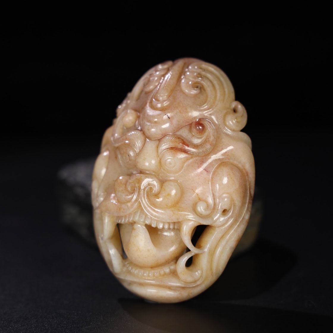 Chinese Natural Jade Carved animal-faced belt buckle