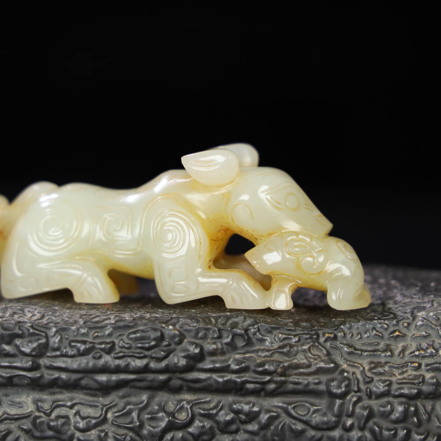 Chinese Natural Jade Carved tiger-eating beast
