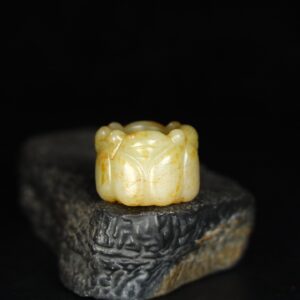 Chinese Natural Jade Carved Ring Finger