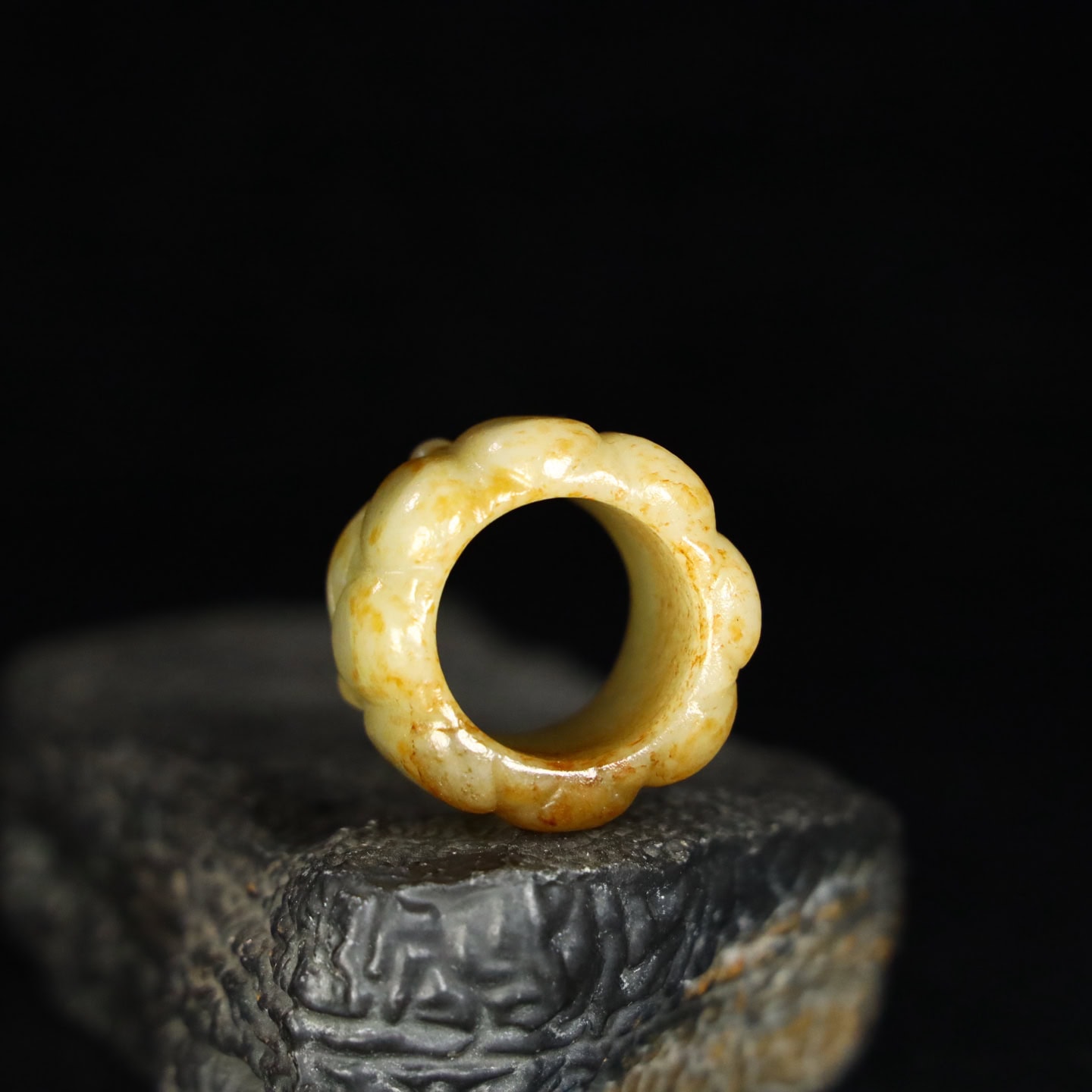 Chinese Natural Jade Carved Ring Finger