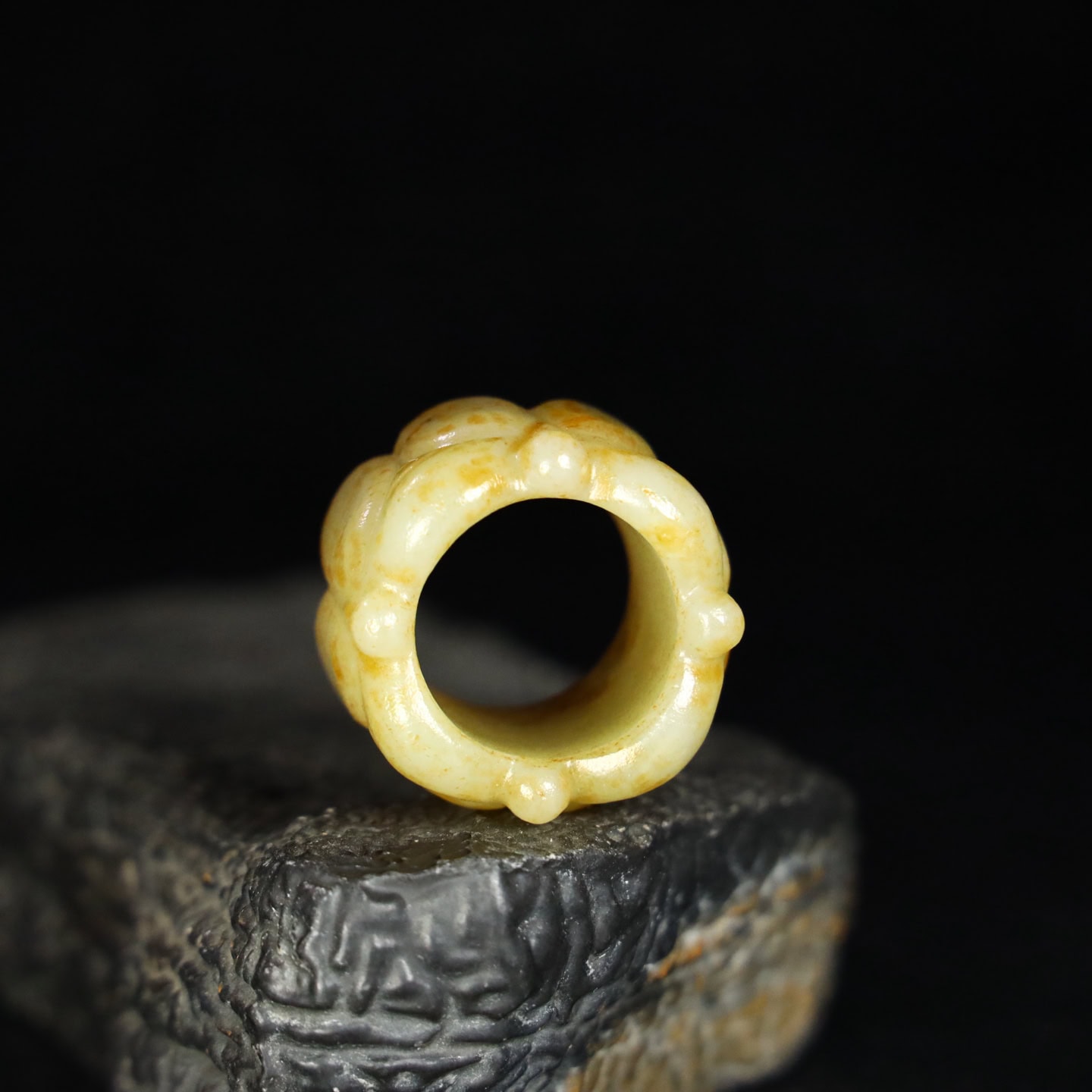 Chinese Natural Jade Carved Ring Finger
