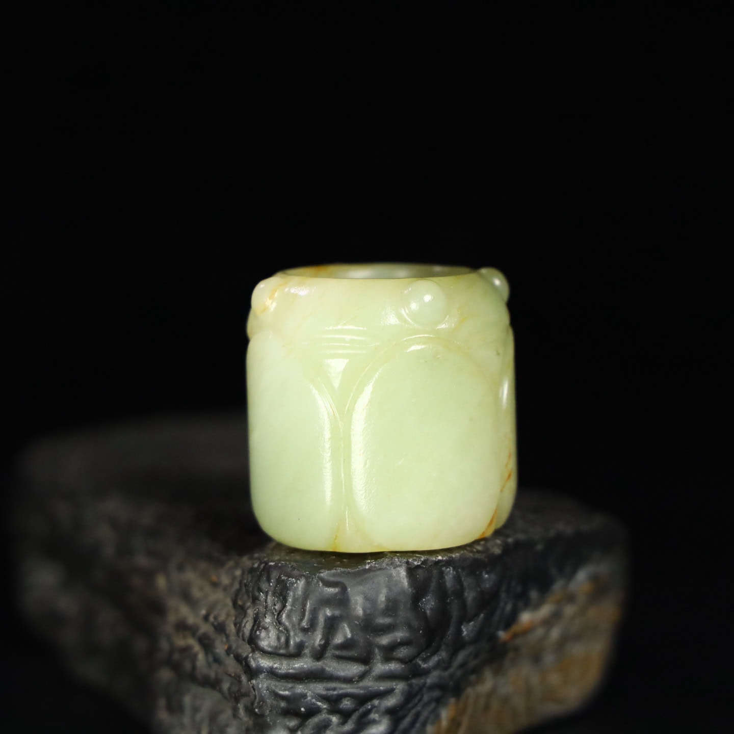 Chinese Natural Jade Carved Ring Finger