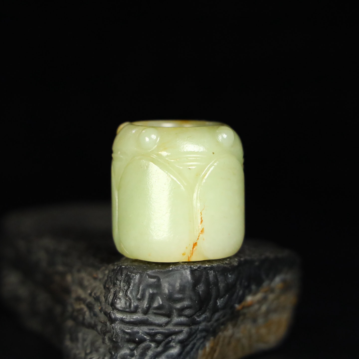 Chinese Natural Jade Carved Ring Finger
