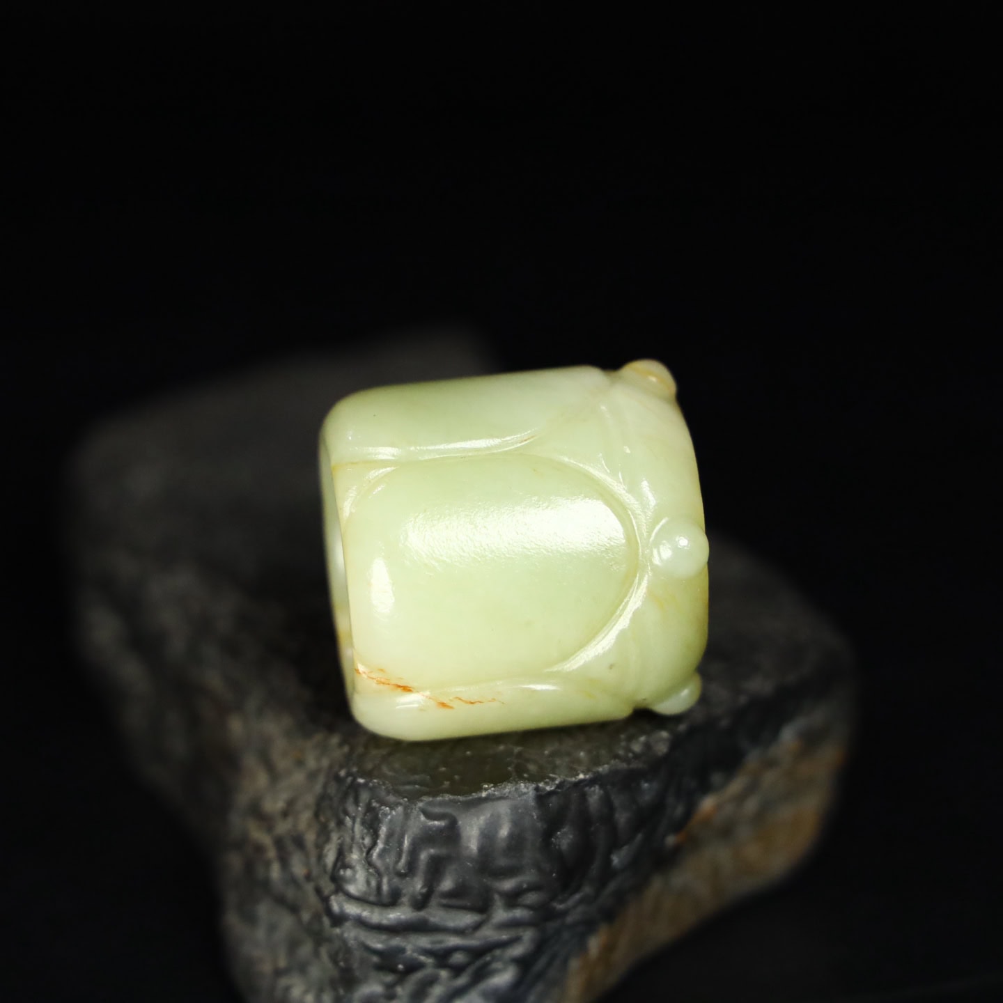 Chinese Natural Jade Carved Ring Finger
