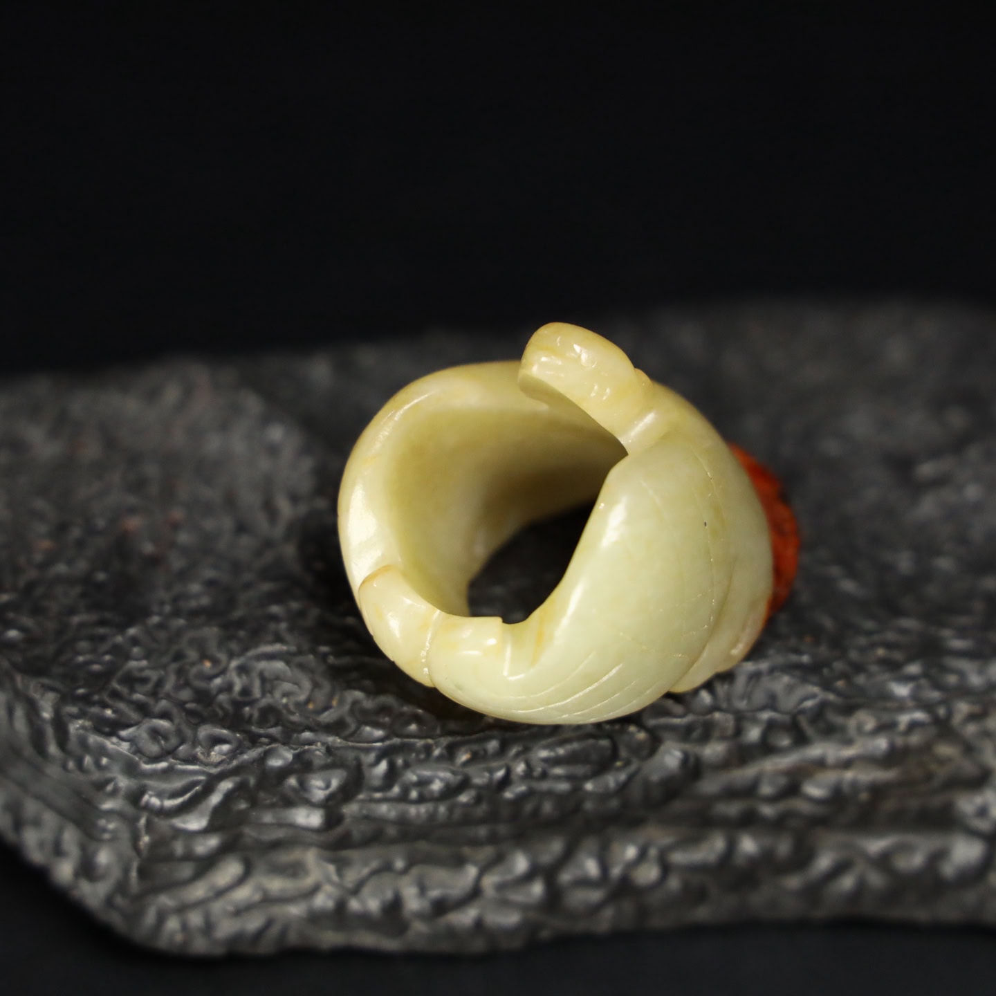 Chinese Natural Jade Carved eagle-shaped wrench finger