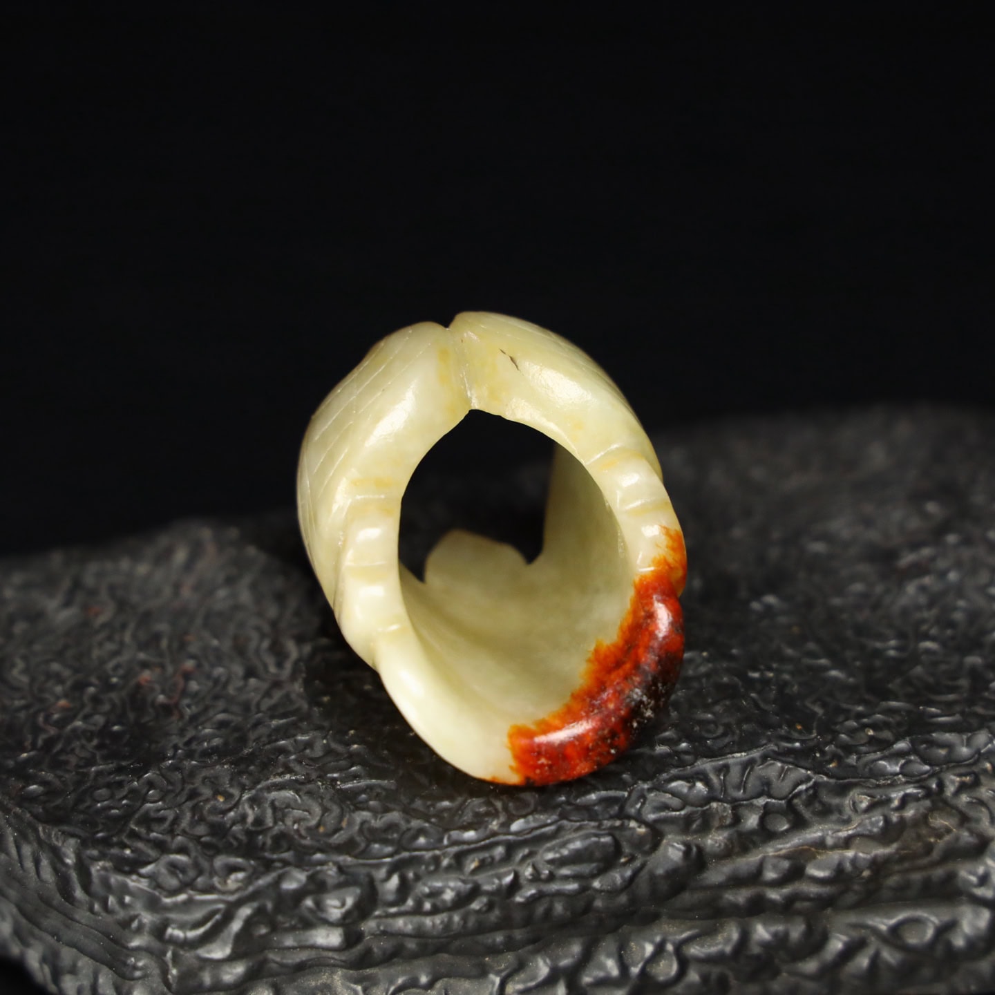 Chinese Natural Jade Carved eagle-shaped wrench finger