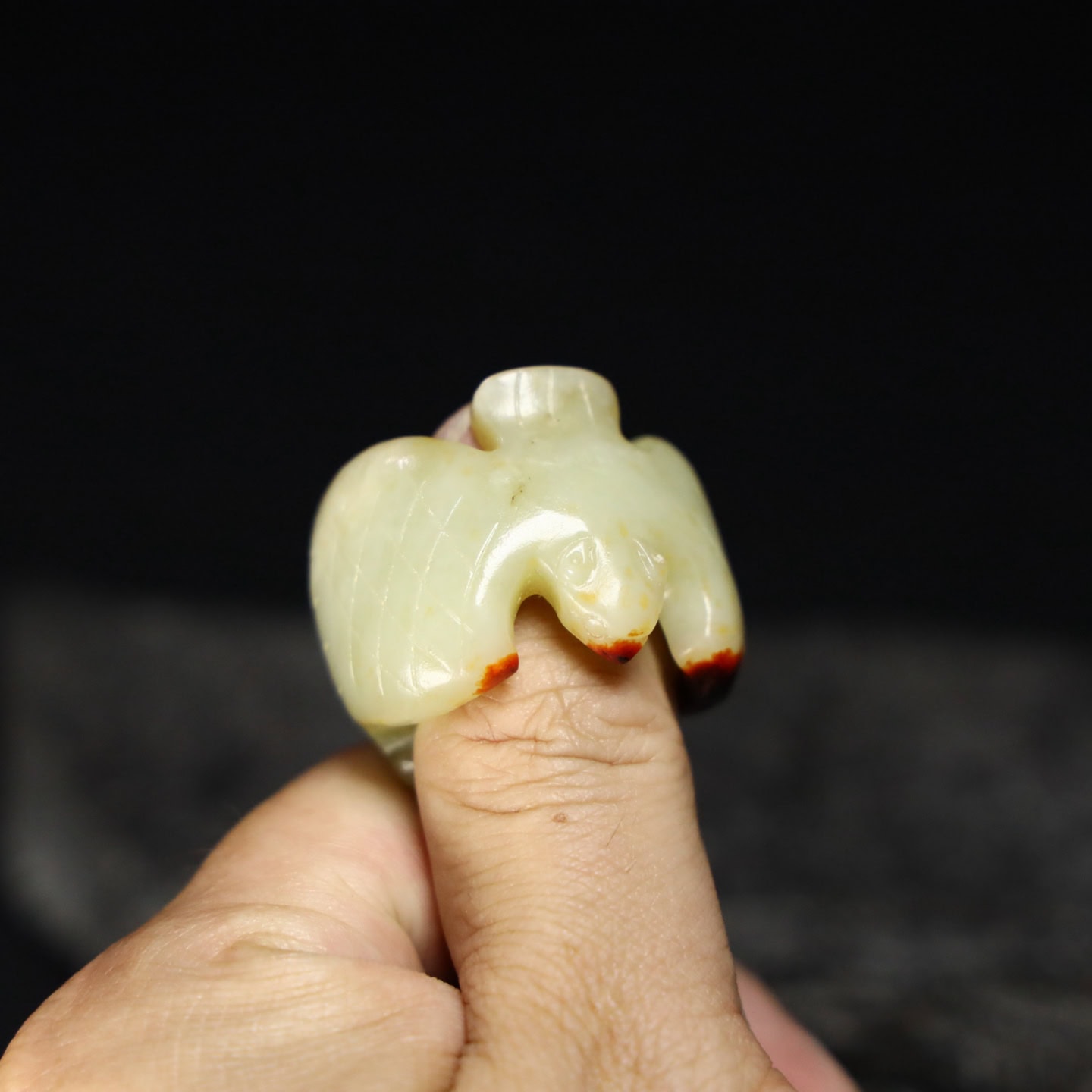 Chinese Natural Jade Carved bird-shaped wrench finger