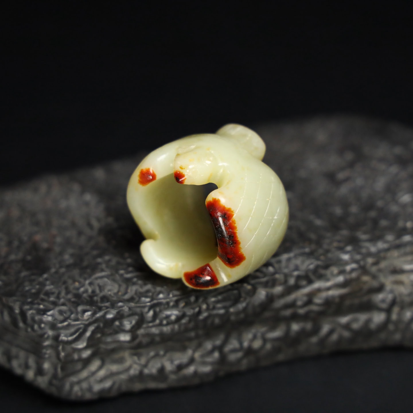 Chinese Natural Jade Carved bird-shaped wrench finger