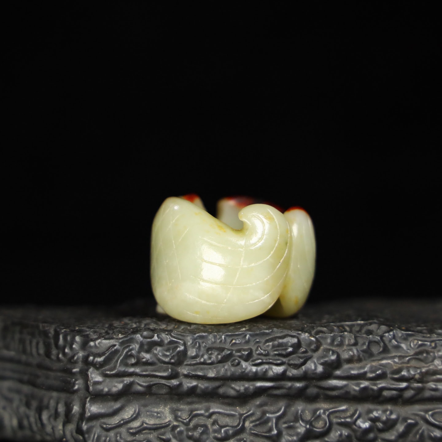 Chinese Natural Jade Carved bird-shaped wrench finger